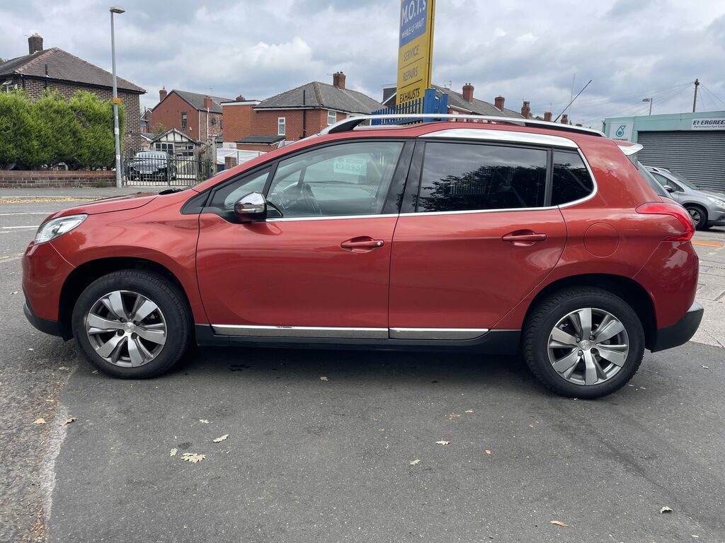 Peugeot 2008 1.2 Allure MM15YUU Orange #3