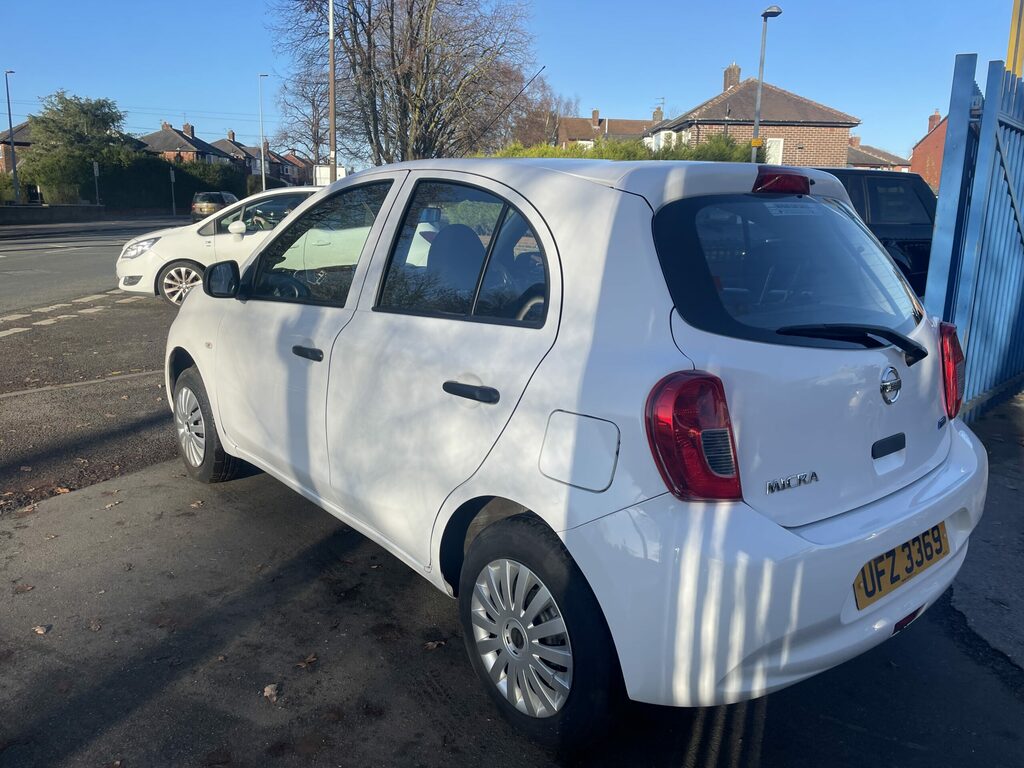 Nissan Micra Visia White #6