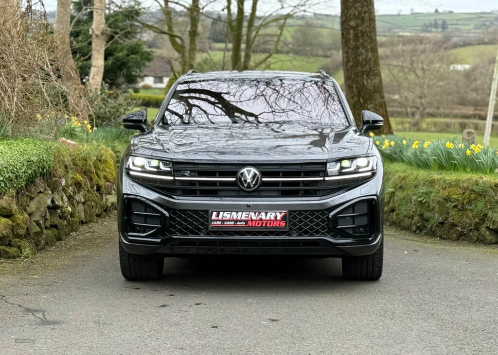 Volkswagen Touareg 3.0 V6 Tdi 4Motion 286 Black Edition Tip GX24AWO  #3
