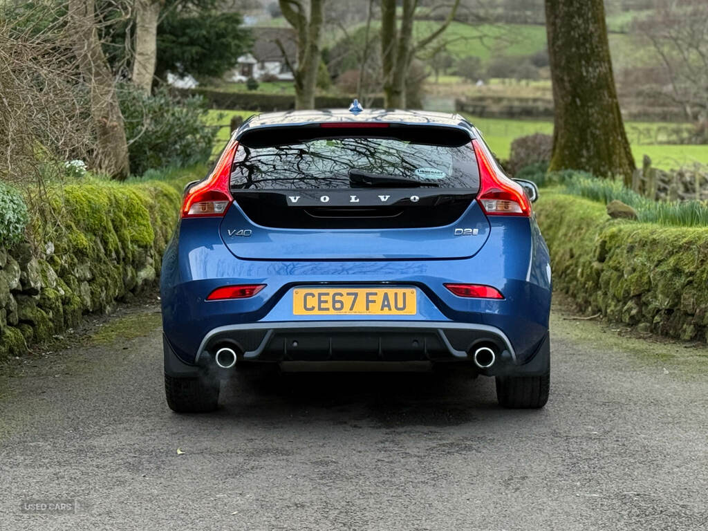 Volvo V40 D2 120 R Design Nav Plus CE67FAU Blue #4