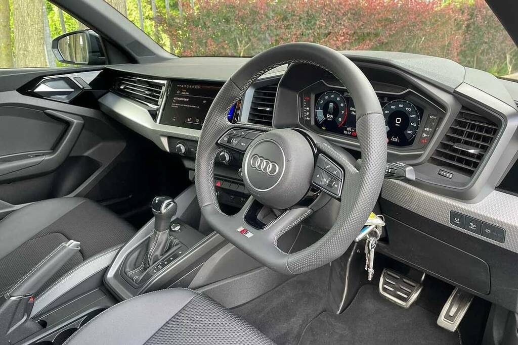 Audi A1 35 Tfsi Black Edition S Tronic BJ25YUK Blue #6