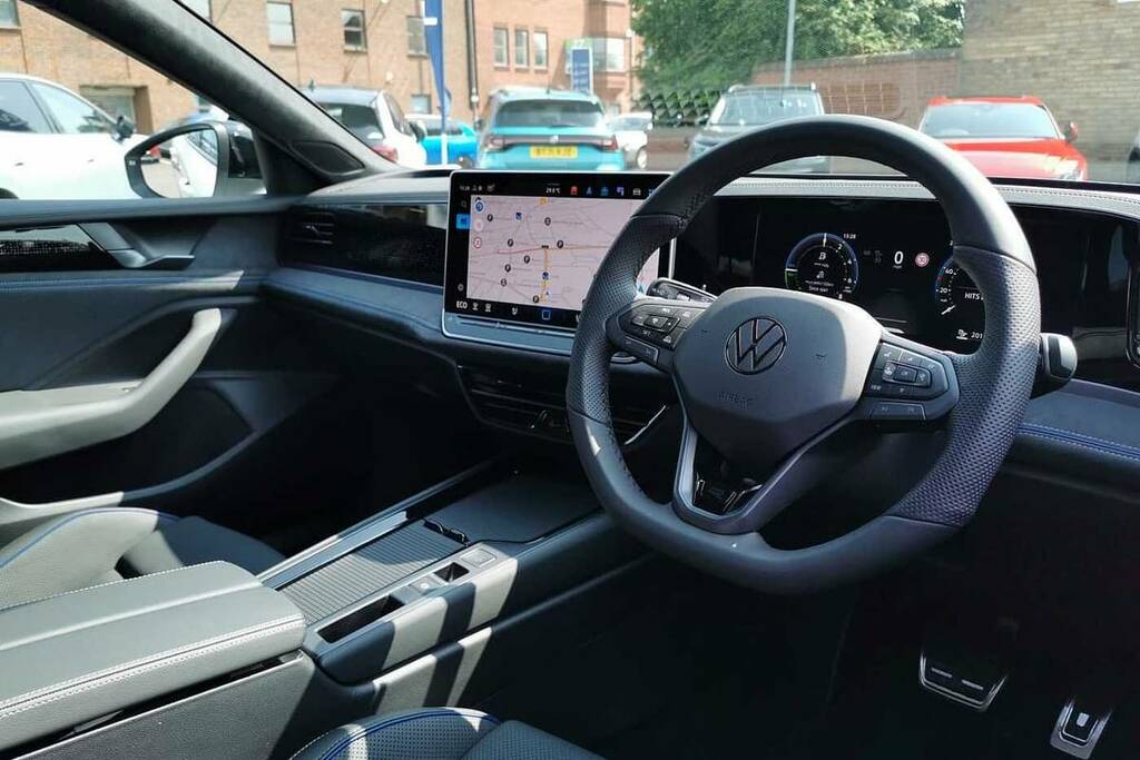 Volkswagen Passat 1.5 Tsi Ehybrid R-line Dsg VN25JPV Black #6