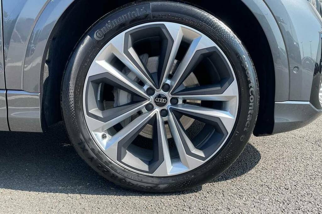 Audi Q8 55 Tfsi Quattro Black Edition Tiptronic Grey #5