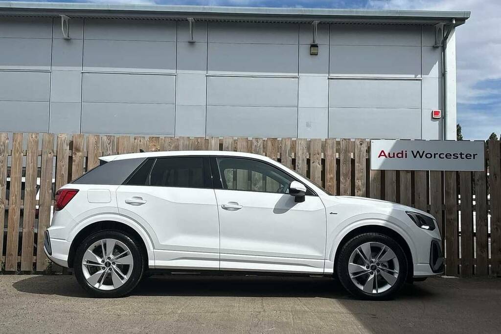 Audi Q2 35 Tfsi S Line S Tronic VO25UYB White #4
