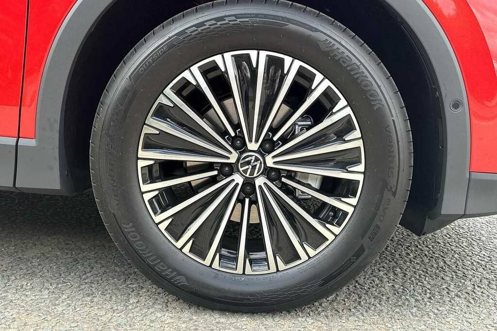 Volkswagen Tiguan 1.5 Etsi 150 Match Dsg FH25UVU Red #5