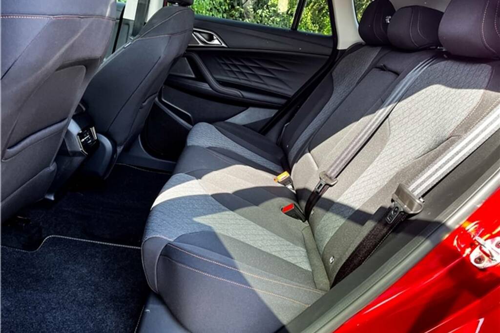 MG HS 1.5 T-gdi Phev Se KW25CVY Red #5