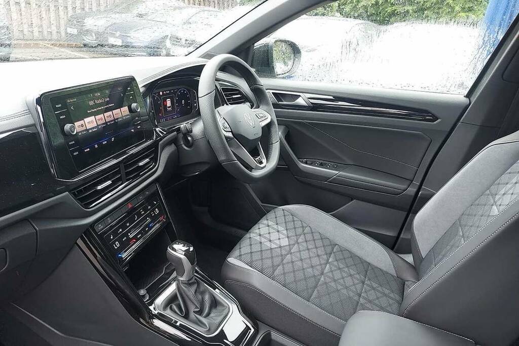 Volkswagen T-Roc 1.5 Tsi Black Edition Dsg BJ25WVY Black #2