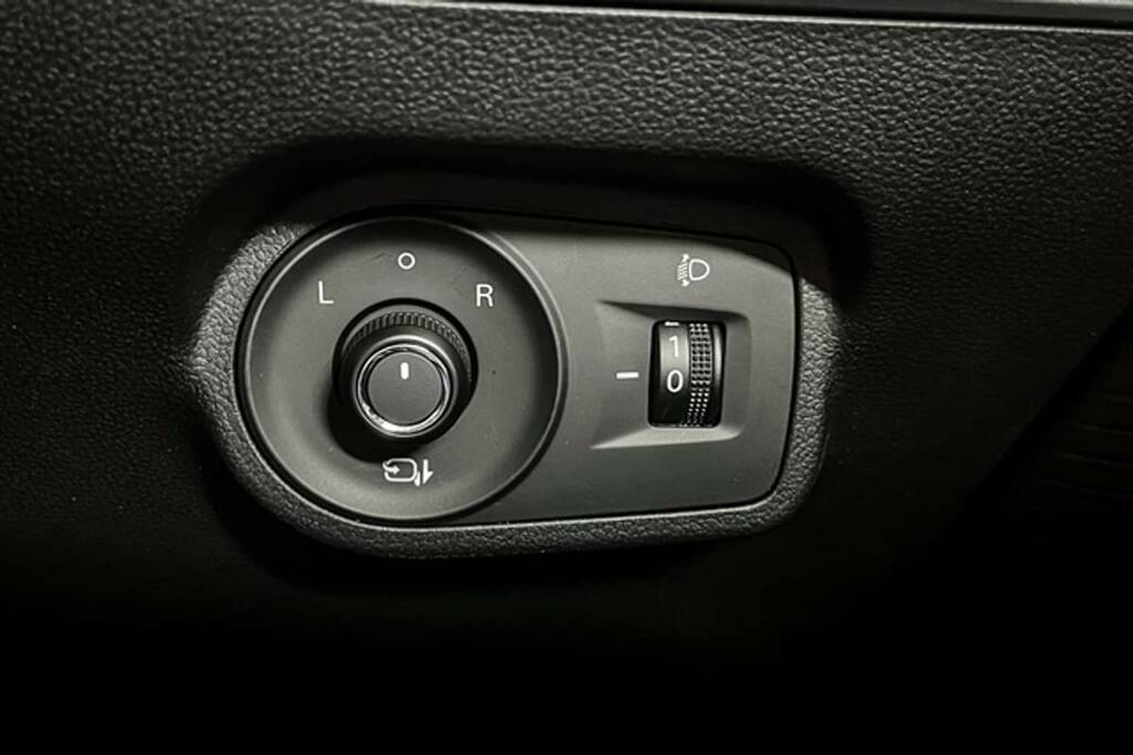 MG MG4 180Kw Trophy Ev Extended Range 77Kwh BL25HZG White #3