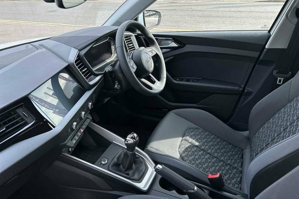 Audi A1 30 Tfsi Sport VN25XFT White #2