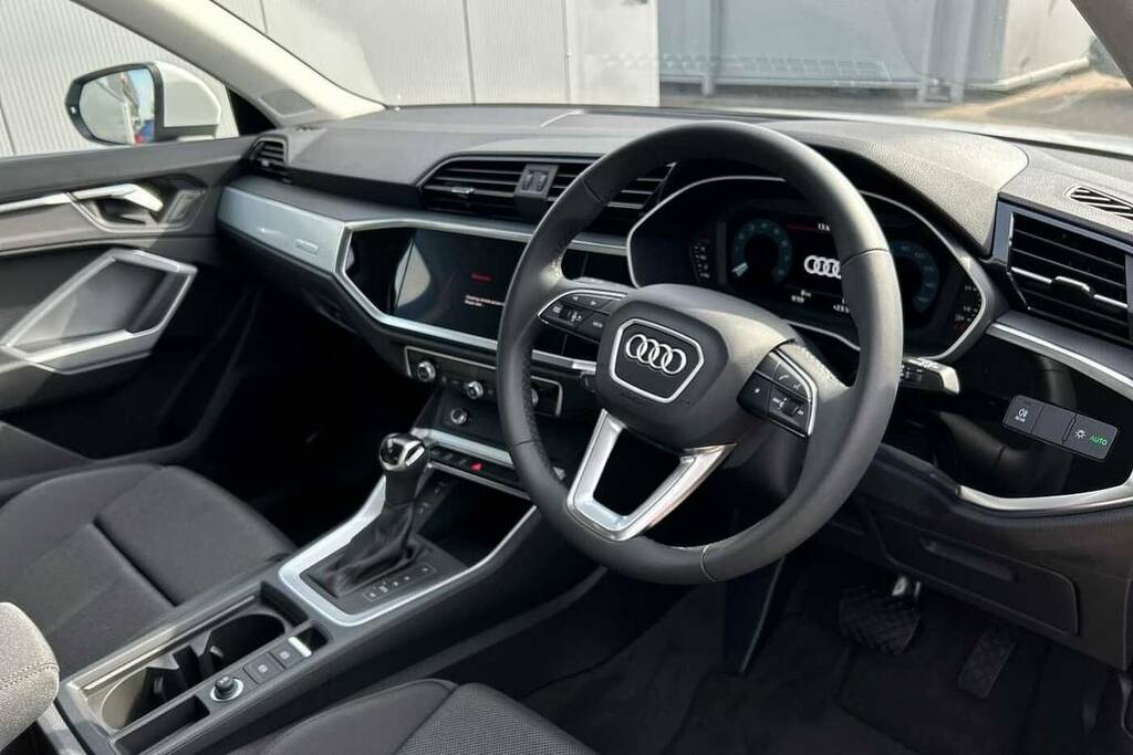 Audi Q3 35 Tfsi Sport S Tronic VN25XBO White #6