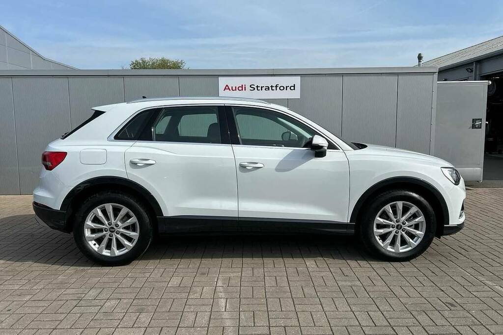 Audi Q3 35 Tfsi Sport S Tronic VN25XBO White #4