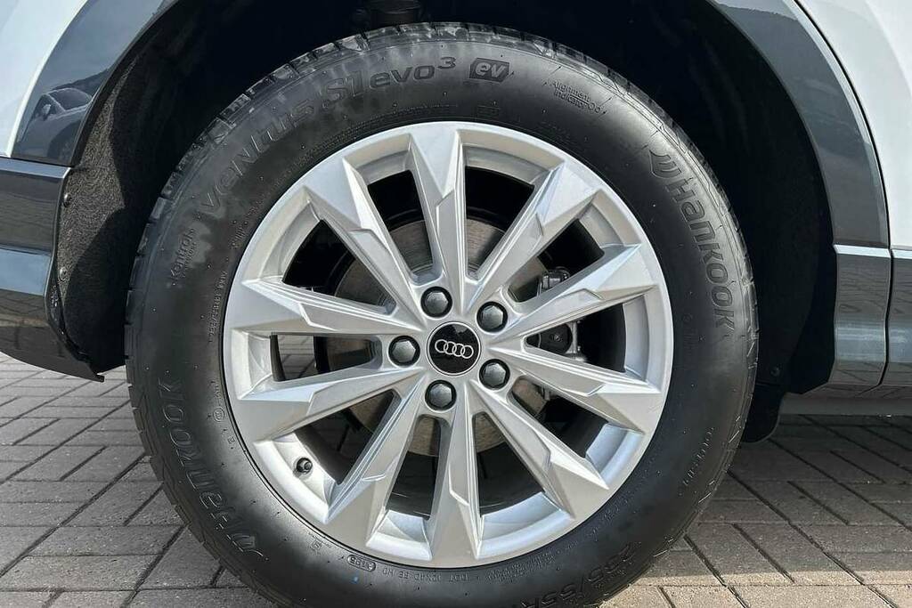 Audi Q3 35 Tfsi Sport S Tronic VN25XBO White #5
