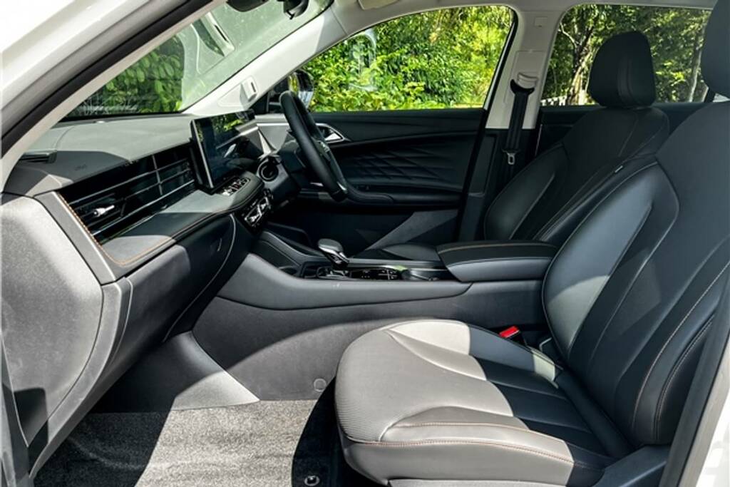 MG HS 1.5 T-gdi Phev Trophy KW25CWL White #4