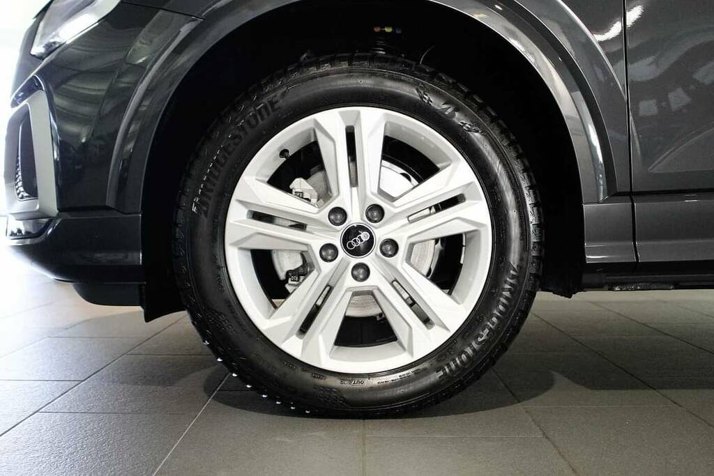 Audi Q2 30 Tfsi 116 Sport Grey #4