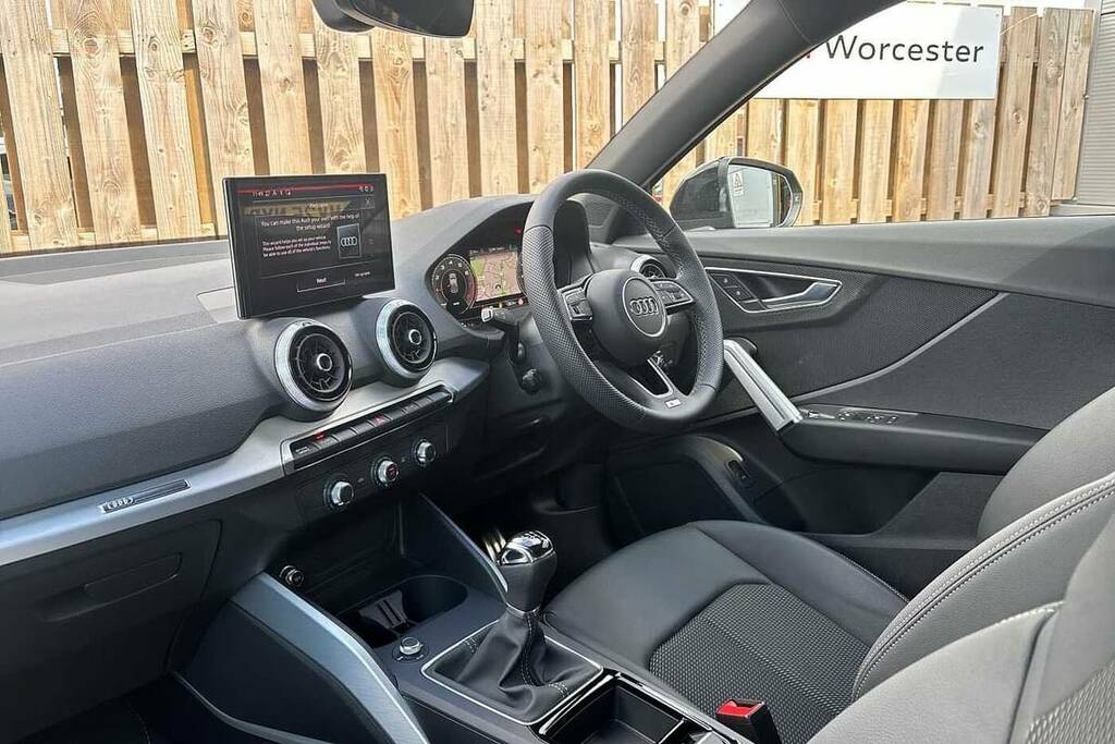 Audi Q2 30 Tfsi 116 S Line VN25PHU Black #2
