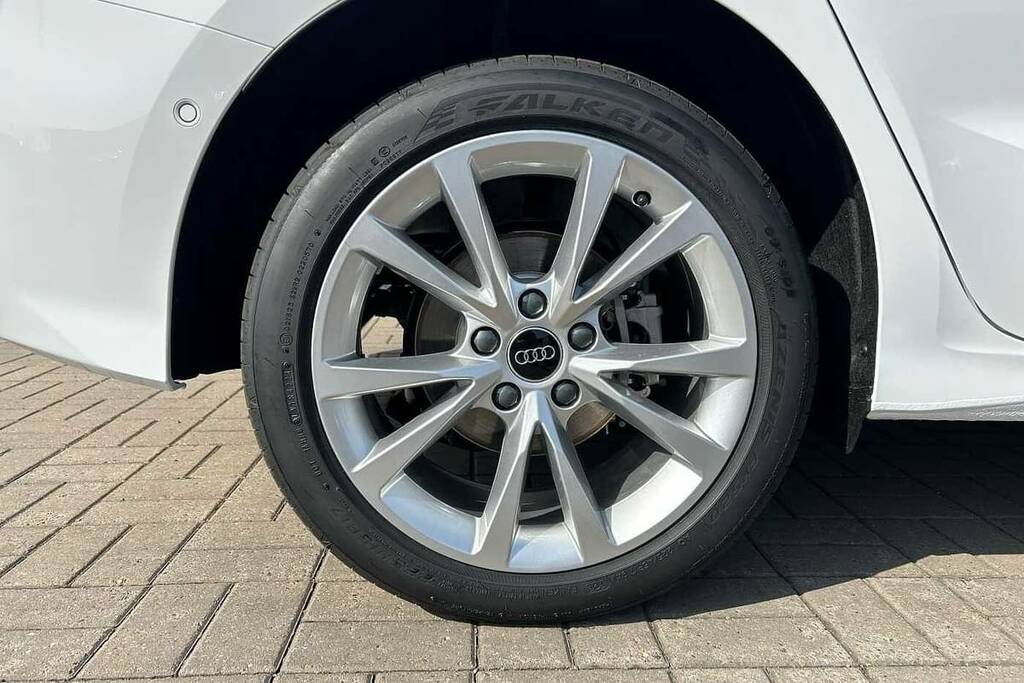Audi A3 40 Tfsi E Sport S Tronic VN25XDJ White #5