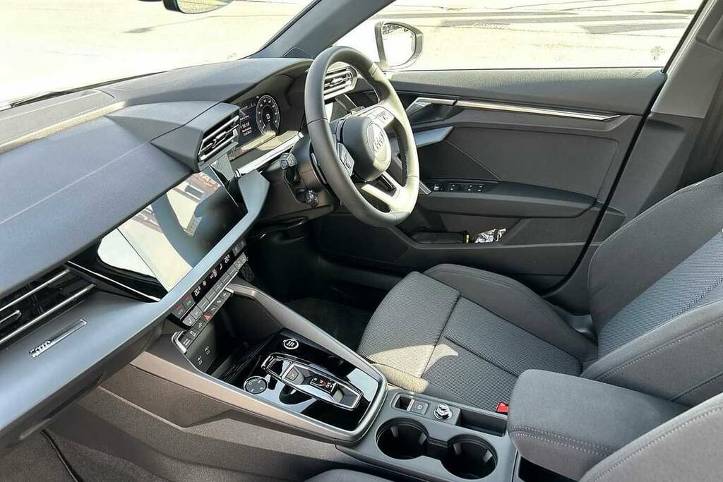 Audi A3 40 Tfsi E Sport S Tronic VN25XDJ White #2