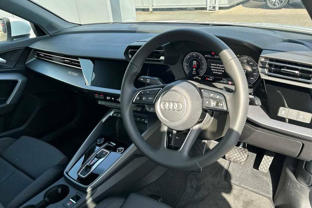 Audi A3 40 Tfsi E Sport S Tronic VN25XDJ White #6