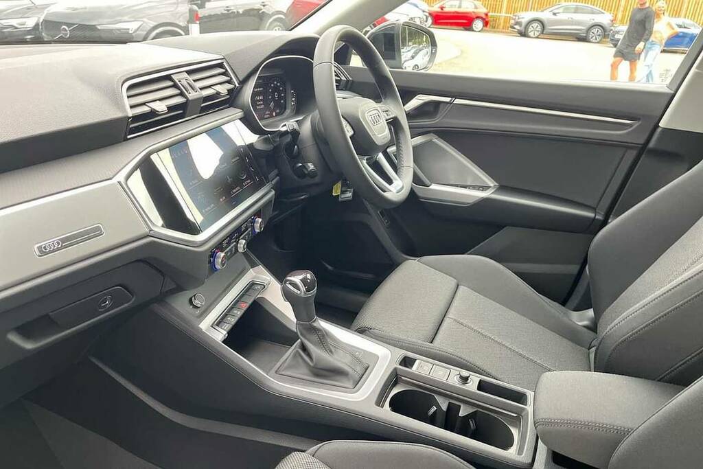 Audi Q3 35 Tfsi Sport S Tronic BJ25XRT Black #2