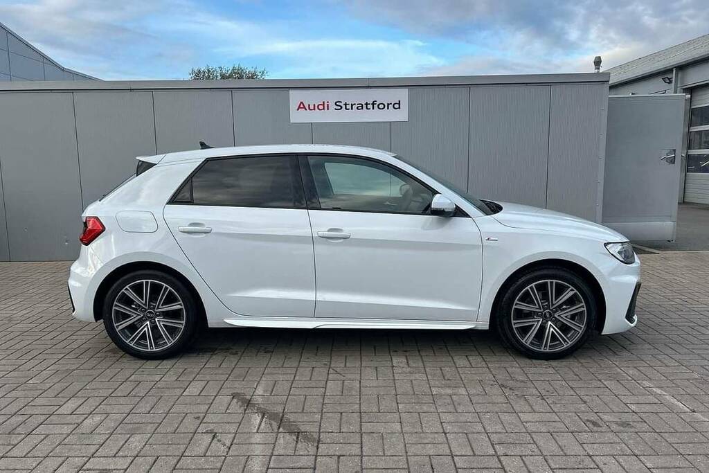 Audi A1 30 Tfsi S Line S Tronic VX75XFY White #4
