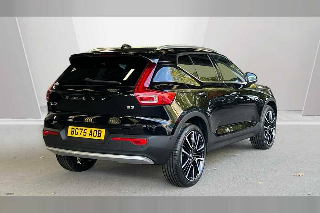 Volvo XC40 2.0 B3p Ultra Dark BG75AOB Black #2