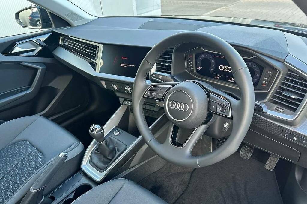Audi A1 30 Tfsi Sport VX75XEV Black #6