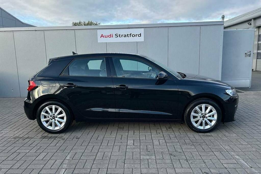 Audi A1 30 Tfsi Sport VX75XEV Black #4