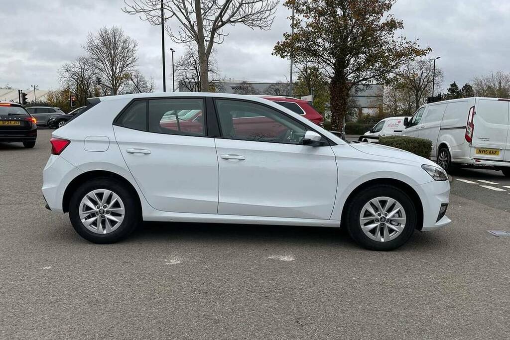 Skoda Fabia 1.0 Tsi 116 Se Edition BV75SDX White #4