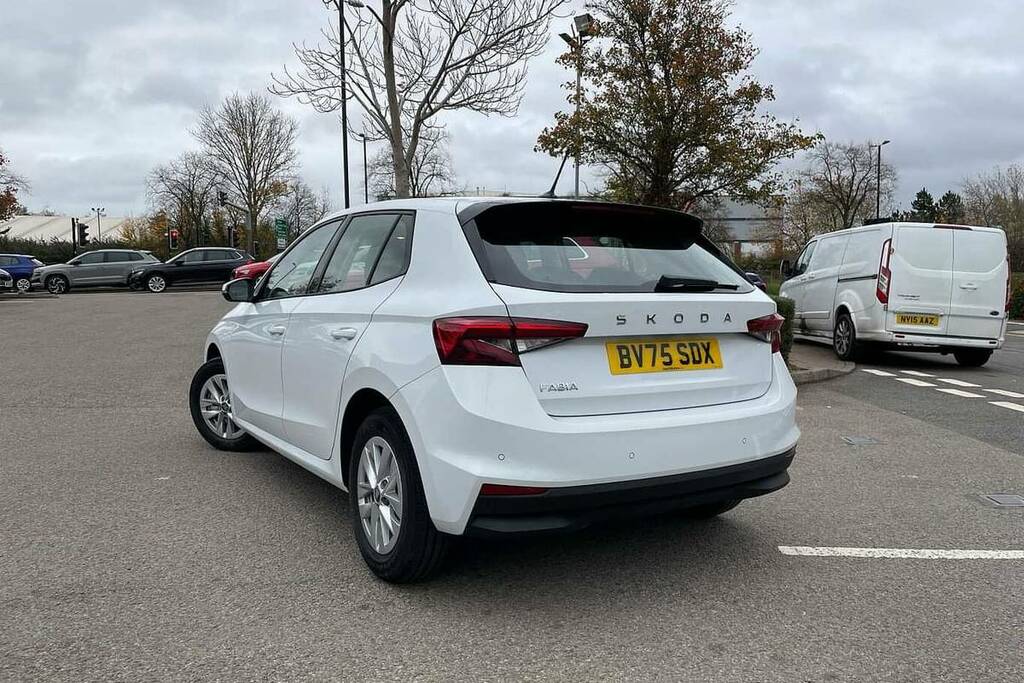 Skoda Fabia 1.0 Tsi 116 Se Edition BV75SDX White #3