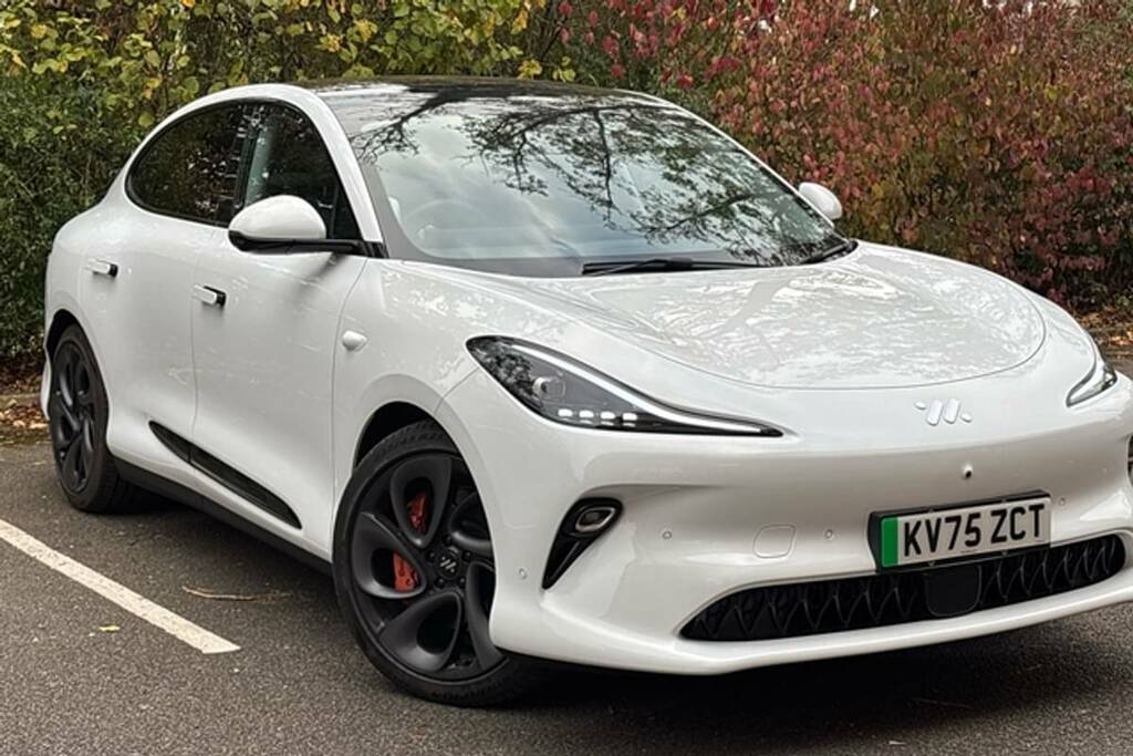 MG IM6 553Kw Launch Edition 100Kwh Awd White