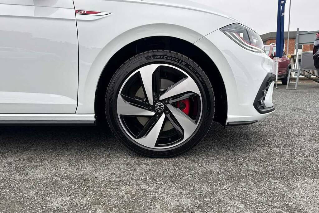 Volkswagen Polo 2.0 Tsi Gti Dsg VX75YWY White #5