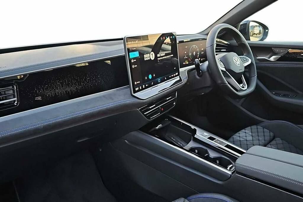 Volkswagen Passat 1.5 Tsi Ehybrid Black Edition Dsg VO75HTJ Grey #2