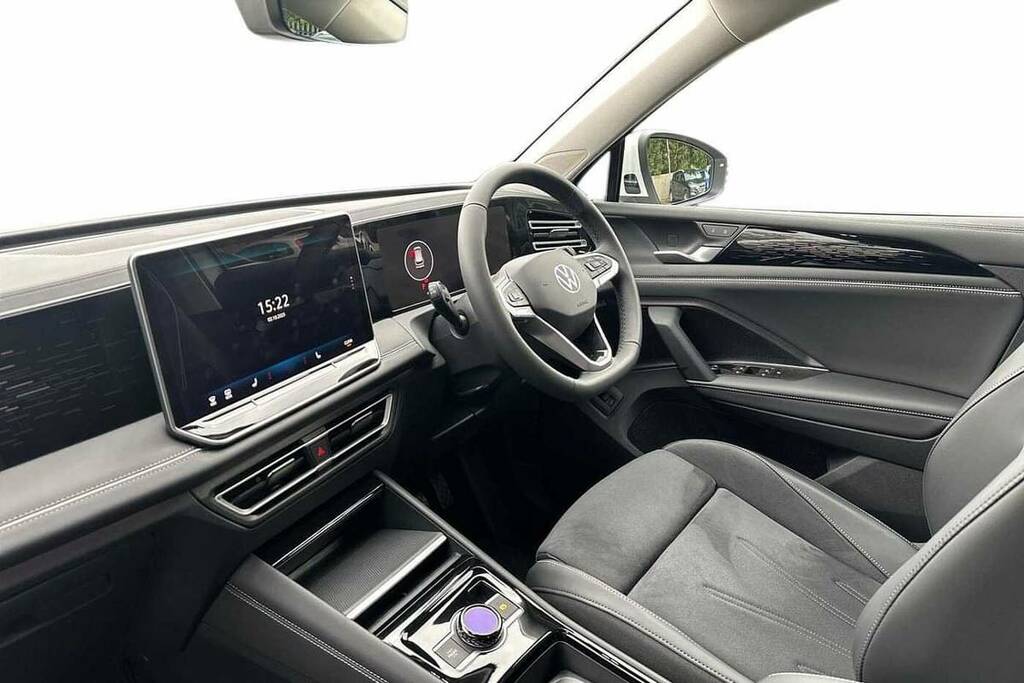 Volkswagen Tiguan 1.5 Etsi 150 Elegance Dsg VO75NNB White #2