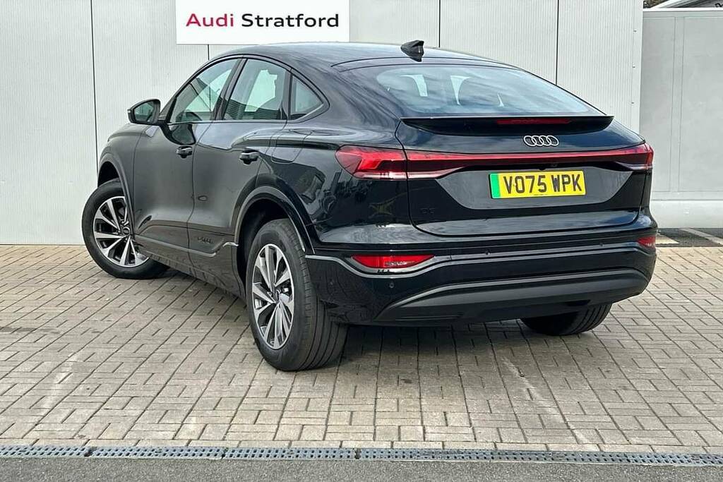 Audi Q6 E-Tron 225Kw Performance 100Kwh Sport Black #3
