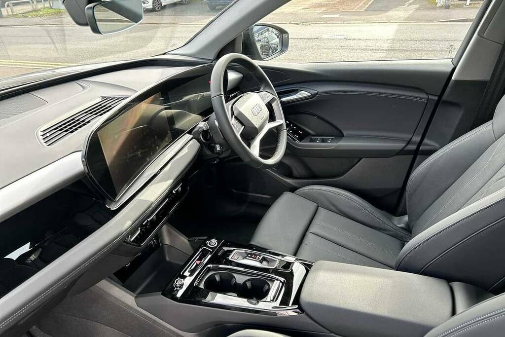 Audi Q6 E-Tron 225Kw Performance 100Kwh Sport Black #2