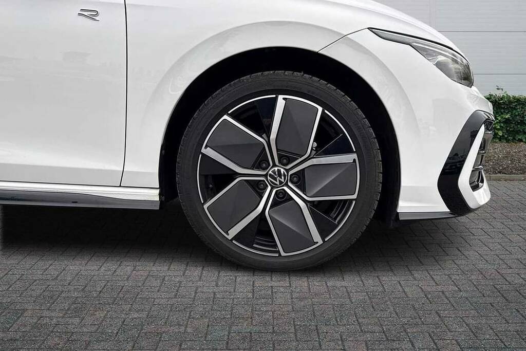 Volkswagen Golf 1.5 Tsi 150 Black Edition VO75YHX White #5