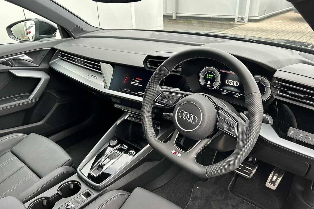 Audi A3 40 Tfsi E S Line S Tronic VK75KOX Black #6