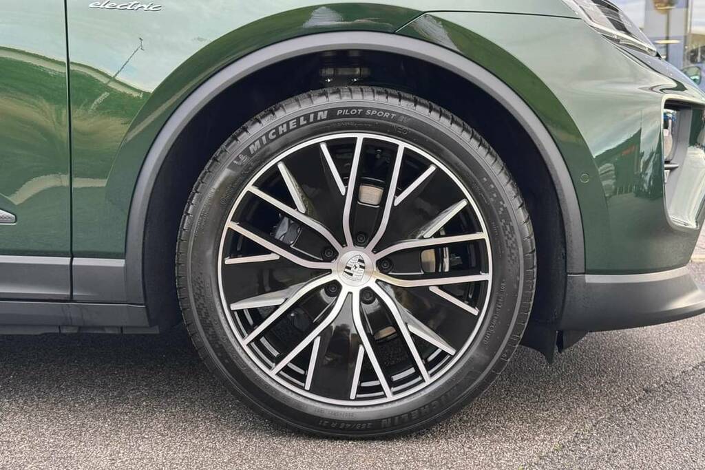 Porsche Macan 300Kw 4 100Kwh Green #3