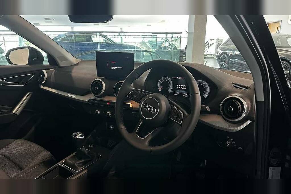 Audi Q2 30 Tfsi 116 Sport BG75YTK Black #2