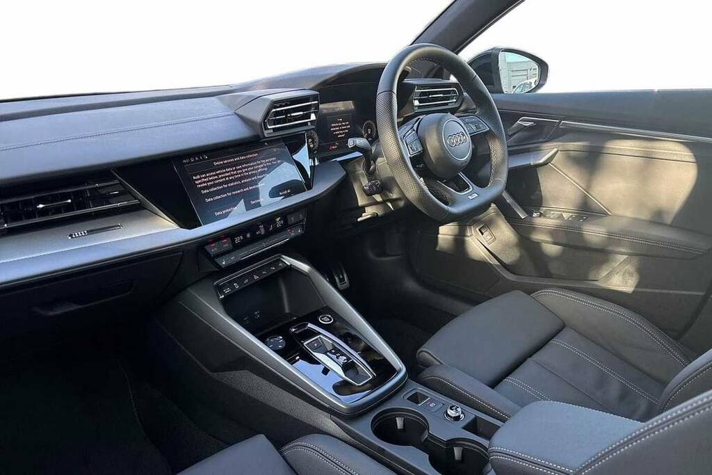 Audi A3 40 Tfsi E S Line S Tronic VK75MKU Black #2