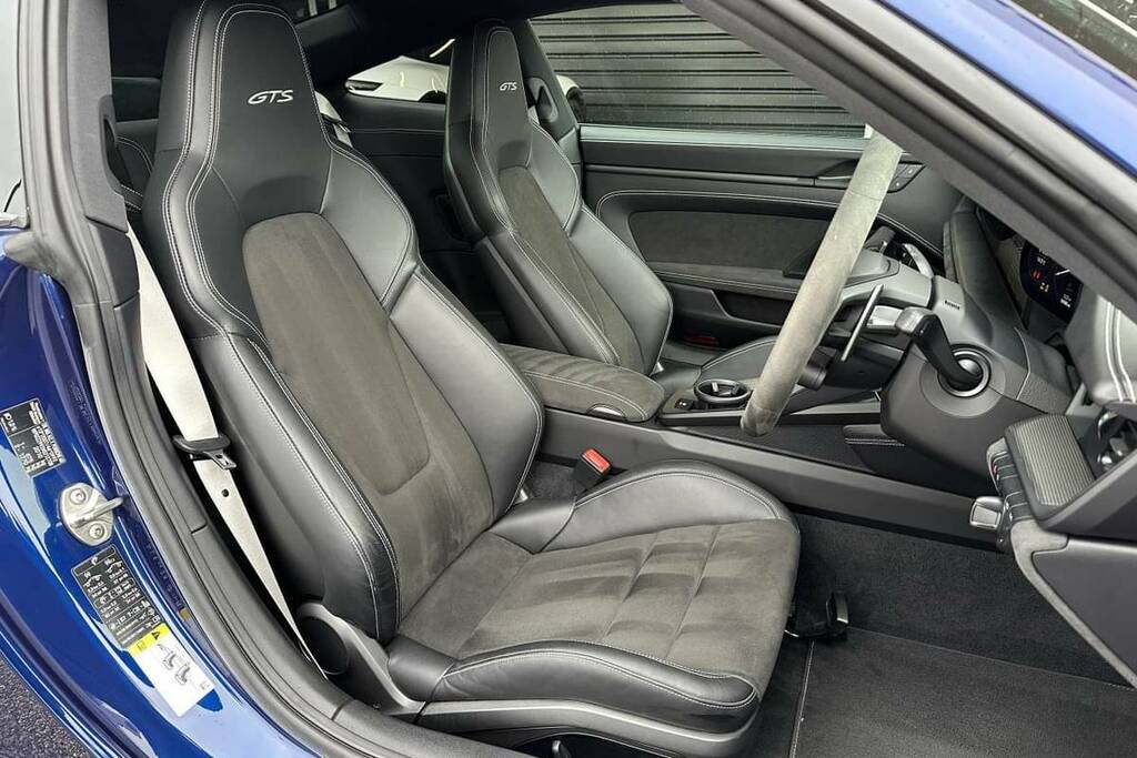 Porsche 911 Gts 2dr Blue #5