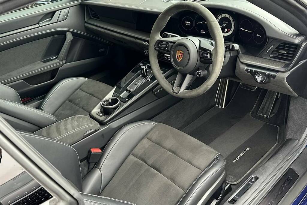 Porsche 911 Gts 2dr Blue #4
