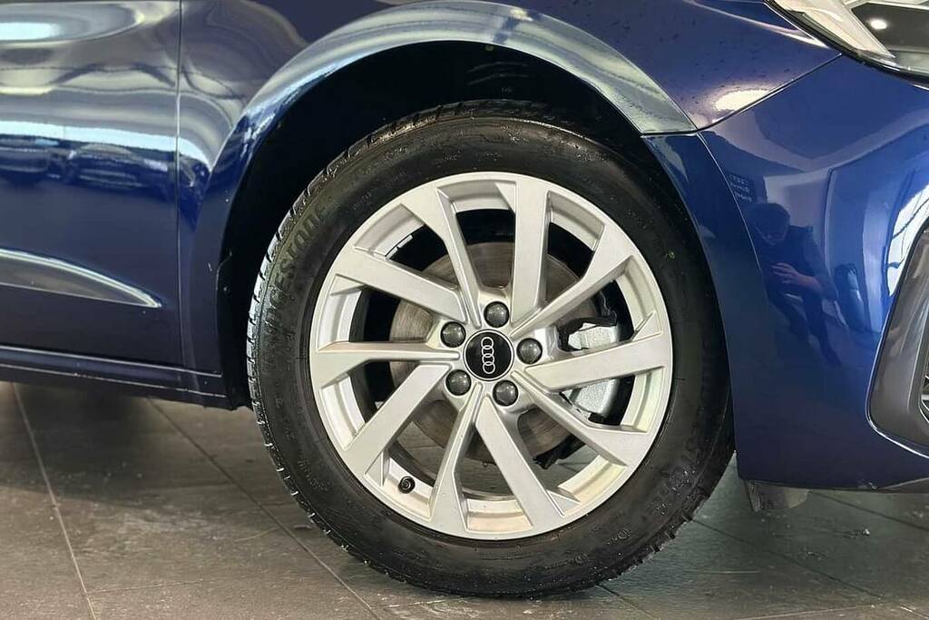 Audi A1 30 Tfsi Sport S Tronic VX75XFN Blue #5