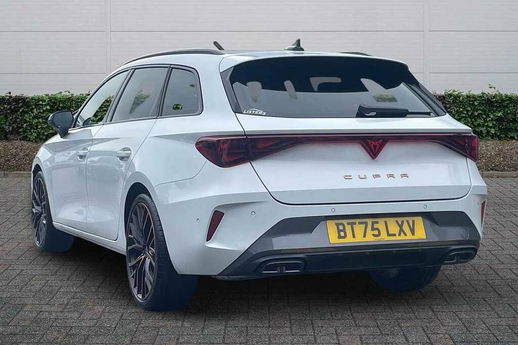Cupra Leon 1.5 Etsi 150 V3 Dsg BT75LXV White #3
