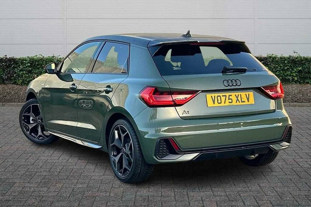 Audi A1 30 Tfsi Black Edition S Tronic VO75XLV Green #3