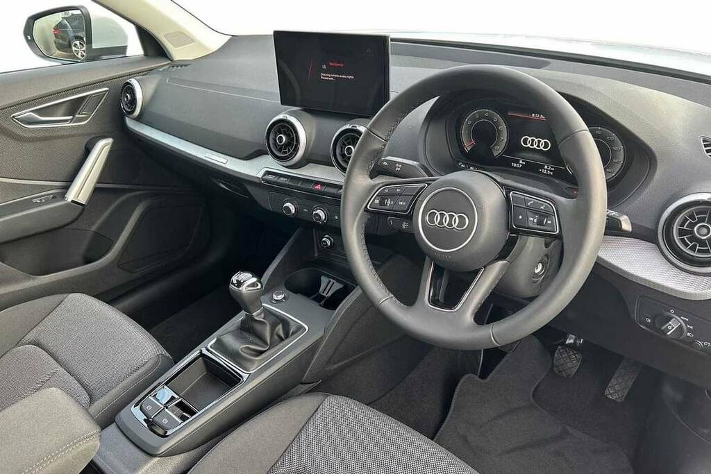 Audi Q2 35 Tfsi Sport White #6