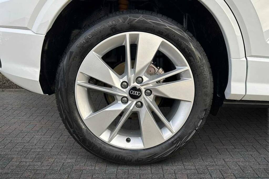 Audi Q2 35 Tfsi S Line S Tronic VK75YTJ White #5