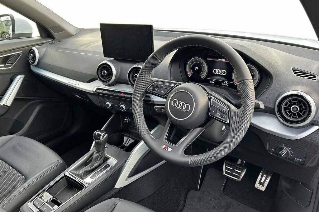 Audi Q2 35 Tfsi S Line S Tronic VK75YTJ White #6