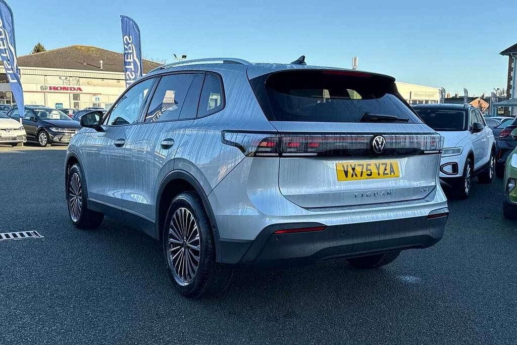 Volkswagen Tiguan 1.5 Etsi Match Dsg VX75YZA Silver #3