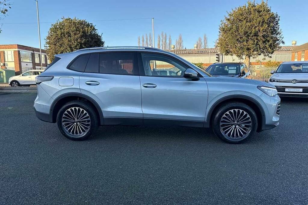 Volkswagen Tiguan 1.5 Etsi Match Dsg VX75YZA Silver #4